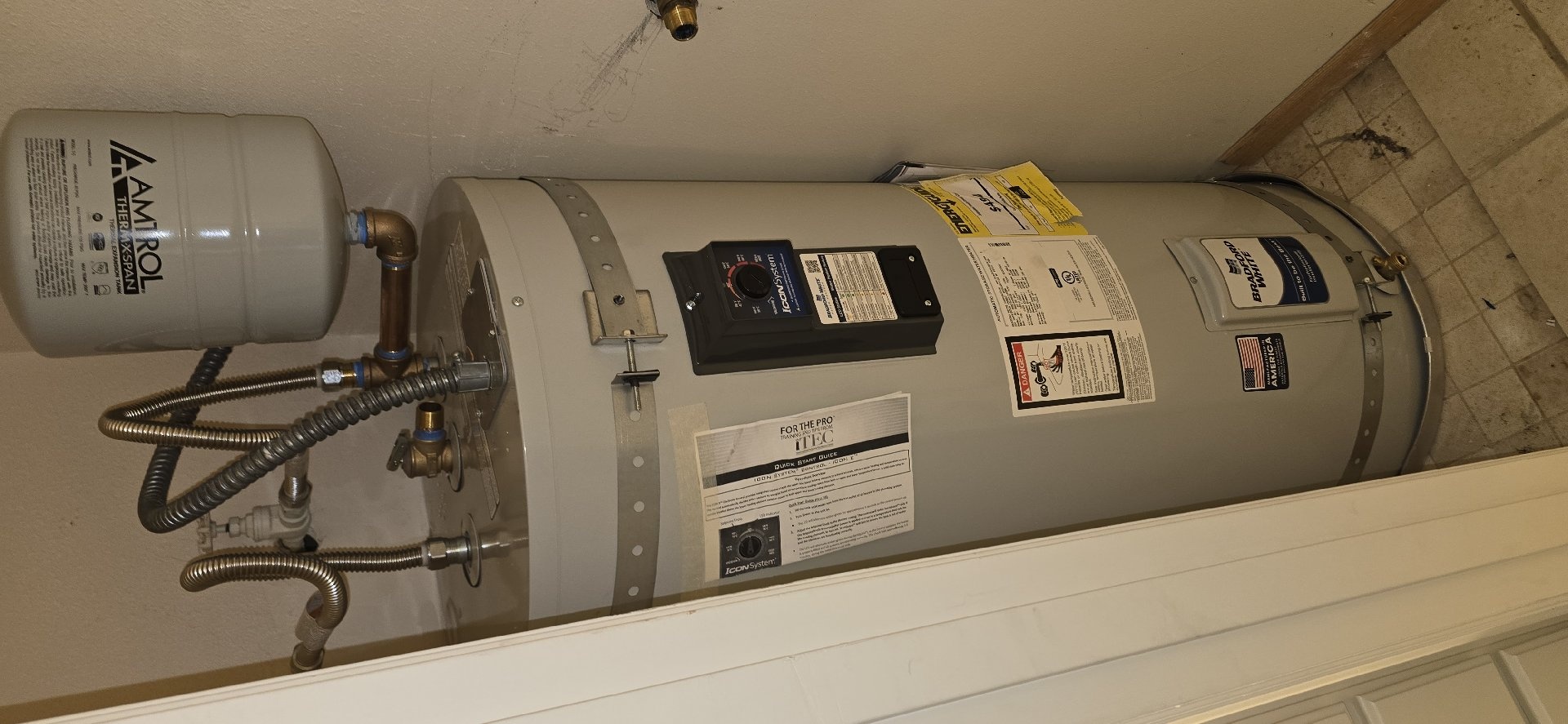Water Heater Services in Issaquah, WA by Lighthouse Plumbing