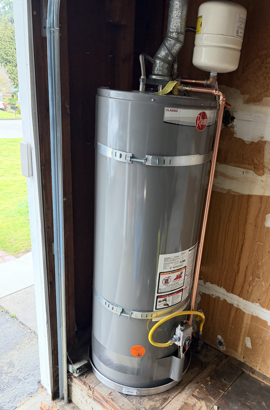 Water Heater Services in Kirkland, WA by Lighthouse Plumbing